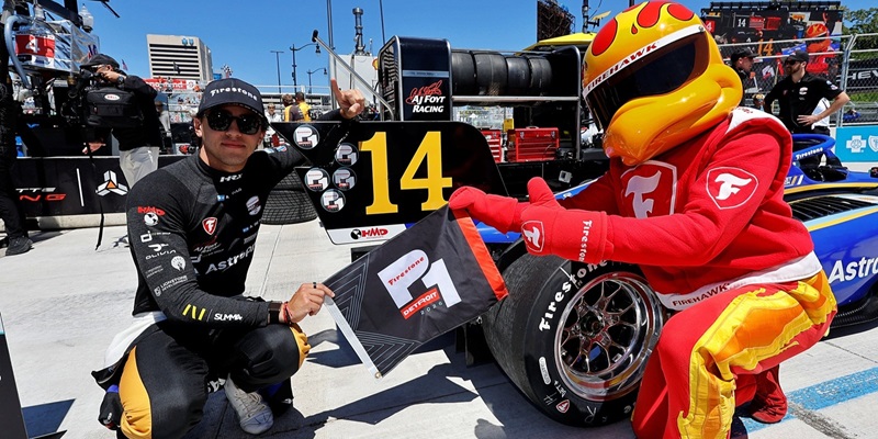 DE TULLIO CONTINUES TO RULE QUALIFYING WITH DETROIT POLE