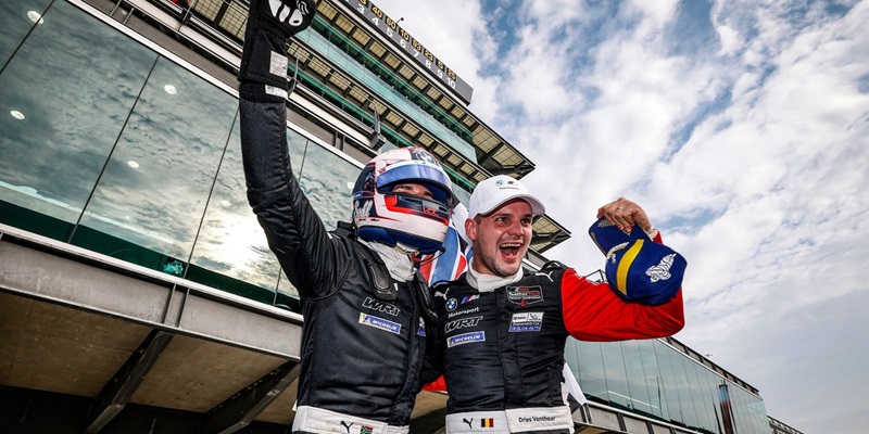 LATE PASS NETS ‘BATTLE ON THE BRICKS’ WIN FOR BMW M TEAM WRT